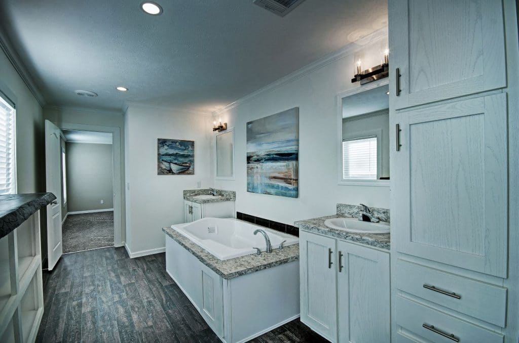 32 x 76 Winston Helicon, 3 Bed - Pioneer Manufactured Homes